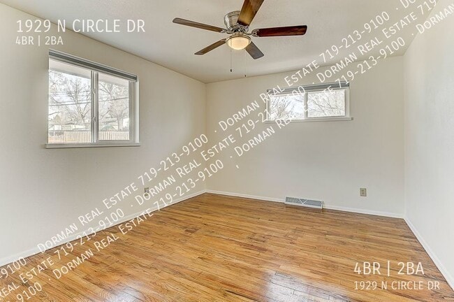 Building Photo - 1929 N Circle Dr