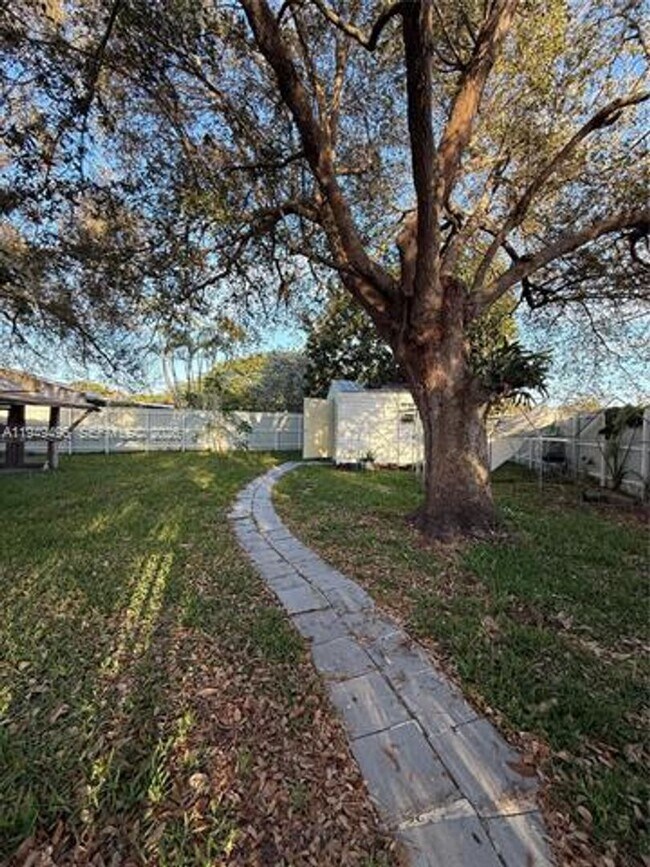 Building Photo - 10194 SW 202nd Terrace