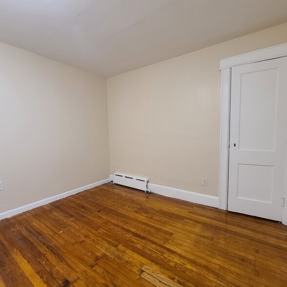 Building Photo - 1310 72nd St