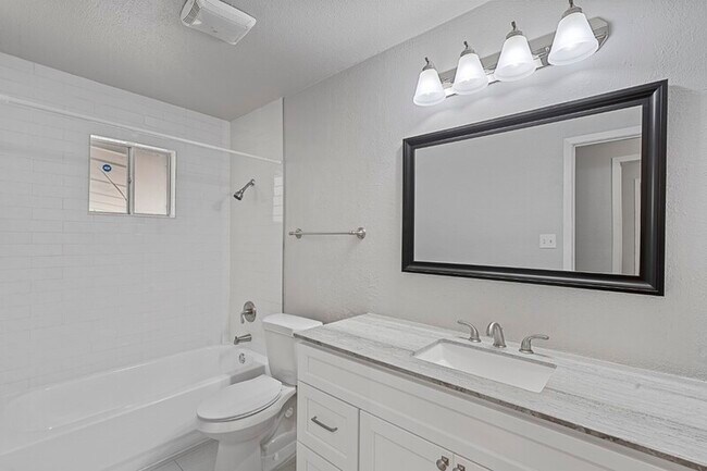 Building Photo - 7117 Church Park Dr