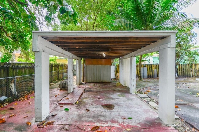 Building Photo - 1250 NW 43rd St