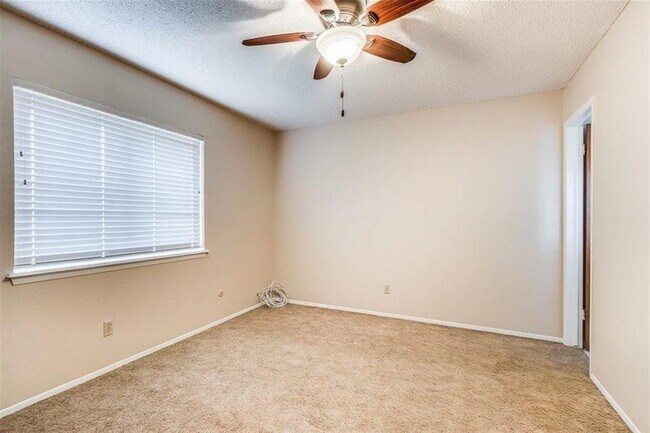 Building Photo - 4753 Fairbanks Dr