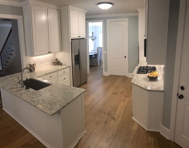 Building Photo - Home For Rent in Madison
