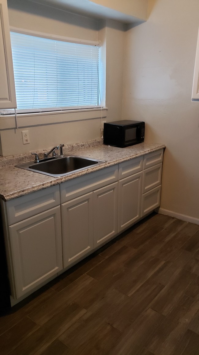 Building Photo - 4809 Meade St NE