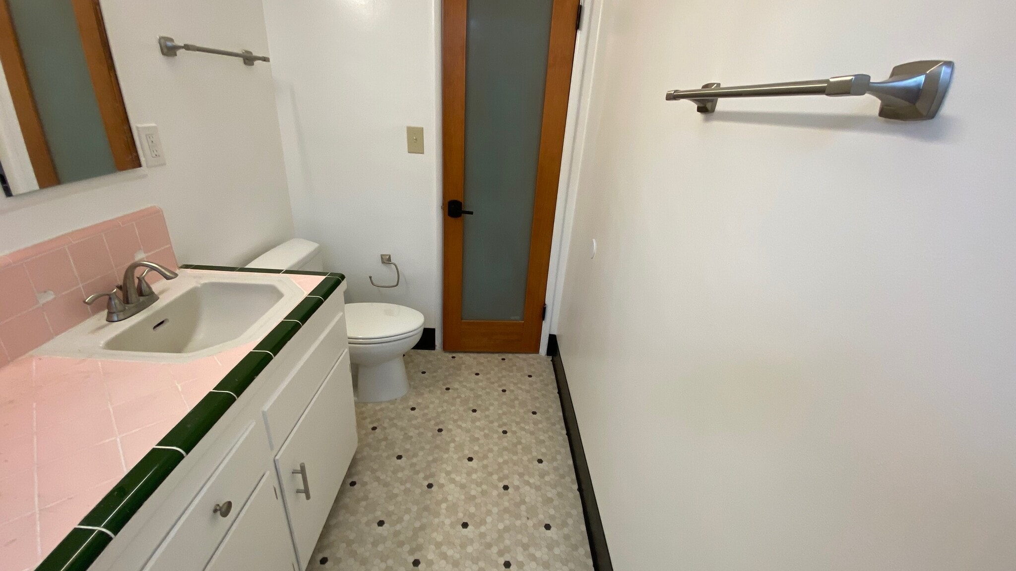 Building Photo - 4425 Maplewood Ave