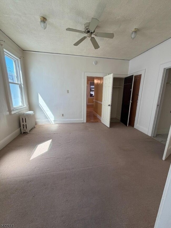 Building Photo - 656 N 7th St