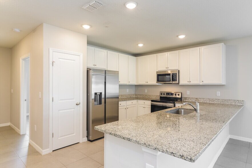 Building Photo - 994 James Dr