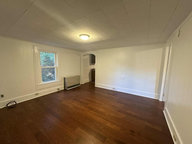 Building Photo - 20200 Fairgrounds Rd