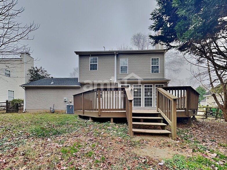 Building Photo - 1617 Oak Knoll Ln