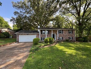 Building Photo - Look and lease in the heart of South Hunts...