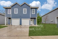 Building Photo - 412 E 7th St