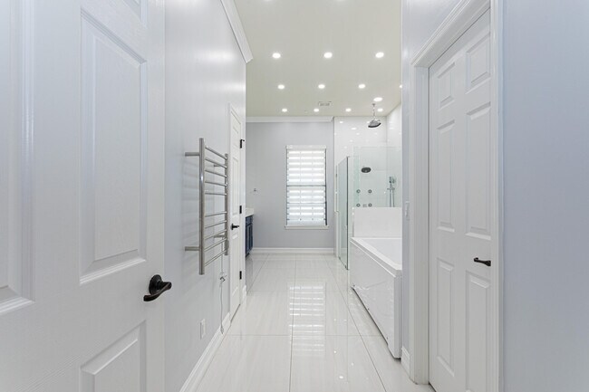 Building Photo - 3352 Siena Cir