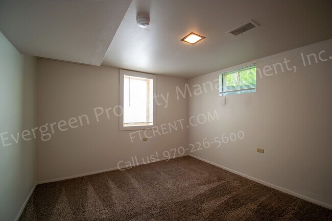 Building Photo - 1117 Fairview Dr