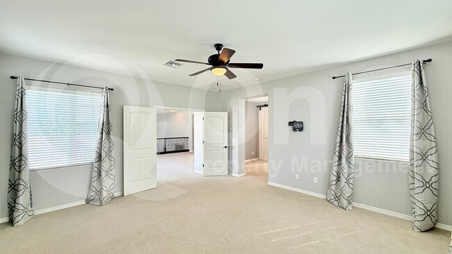 Building Photo - 3945 E Mesquite St