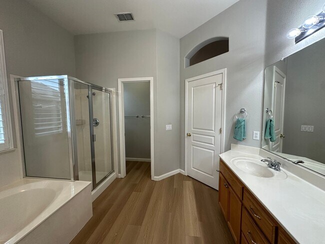 Building Photo - 1834 Treeline Way