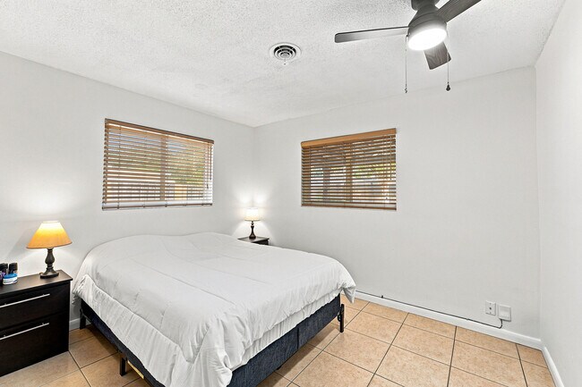 Building Photo - 2908 NW 48th St