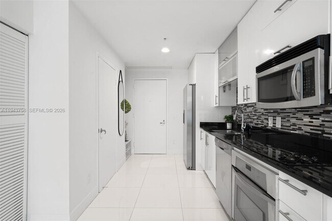 Building Photo - 60 SW 13th St