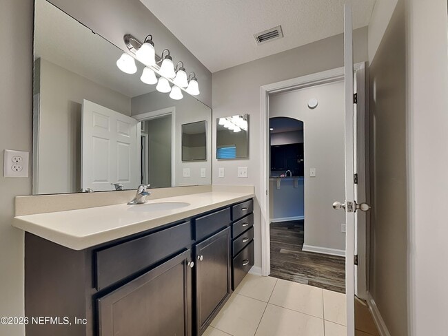 Building Photo - 83245 Purple Martin Dr