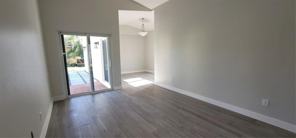 Building Photo - 14835 SW 111th Ter