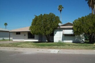 Building Photo - Spacious 5 Bedroom Tempe Home with Bonus L...