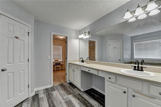 Building Photo - 3411 Galloping Bend Way