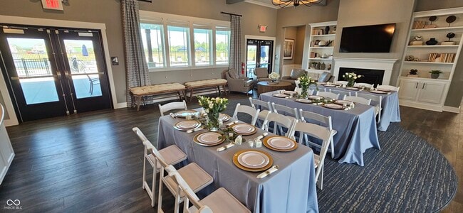 Building Photo - 6275 Wasco Dr