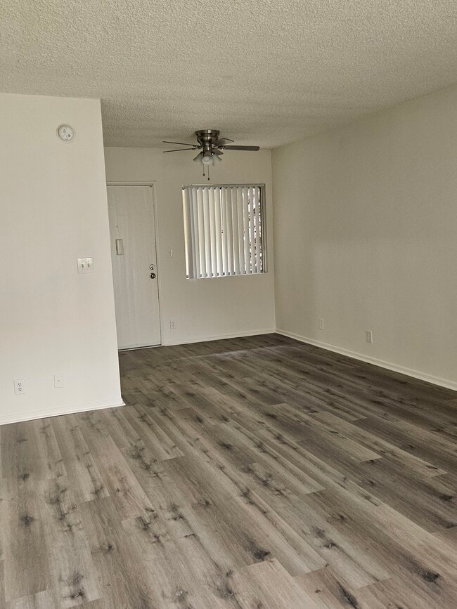 Building Photo - 7107 Etiwanda Ave