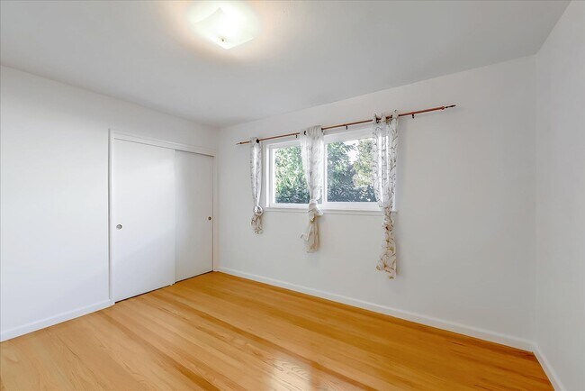 Building Photo - MID-CENTURY MODERN ON WILLOW GLEN BORDER -  SPACIOUS LOT