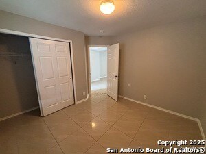 Building Photo - 1518 Range Field