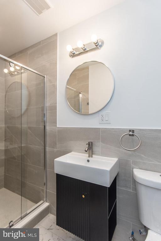 Building Photo - 315 N Preston St