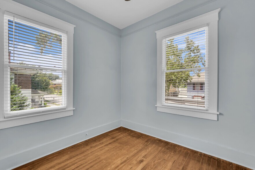 First Bedroom 40th St View - 537 E 40th St