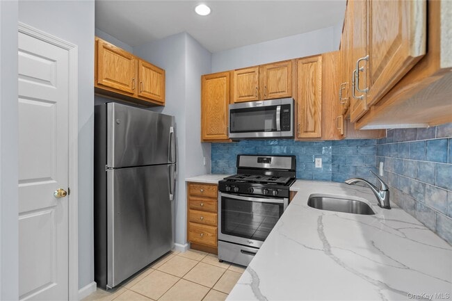 Building Photo - 1410 Half Moon Bay Dr