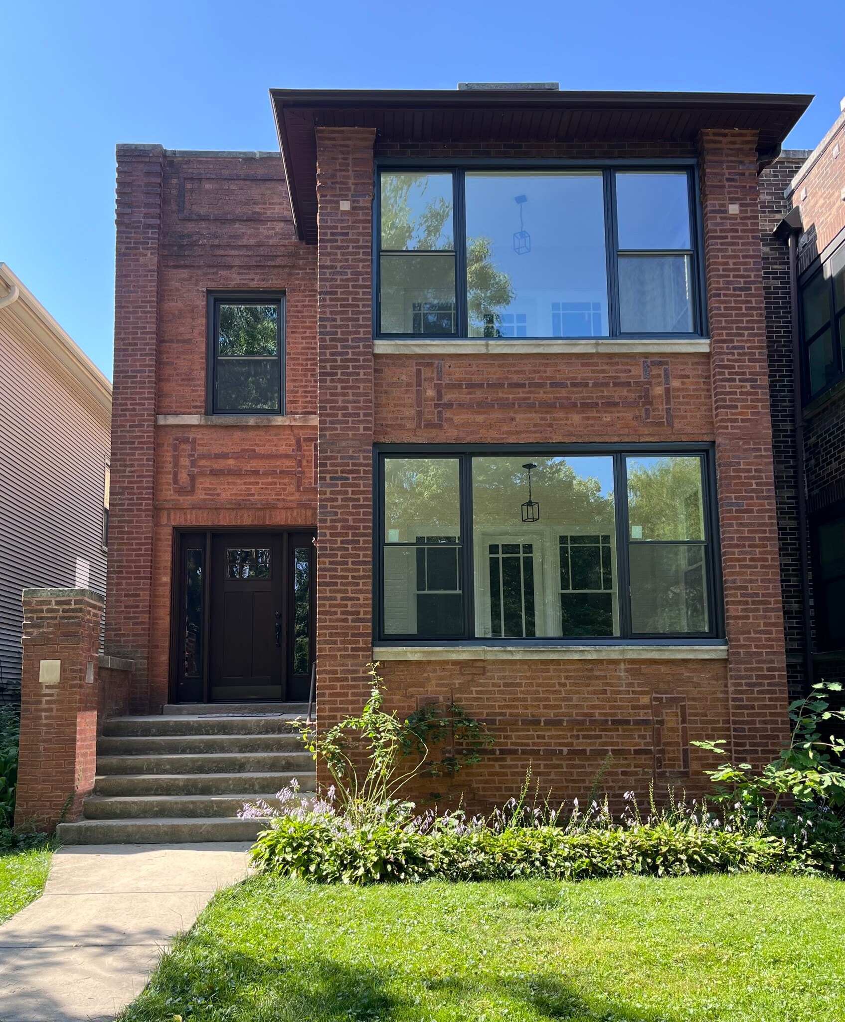 Building Photo - 4314 N Wolcott Ave