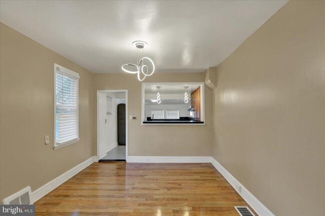 Building Photo - 614 S 18 1/2 St
