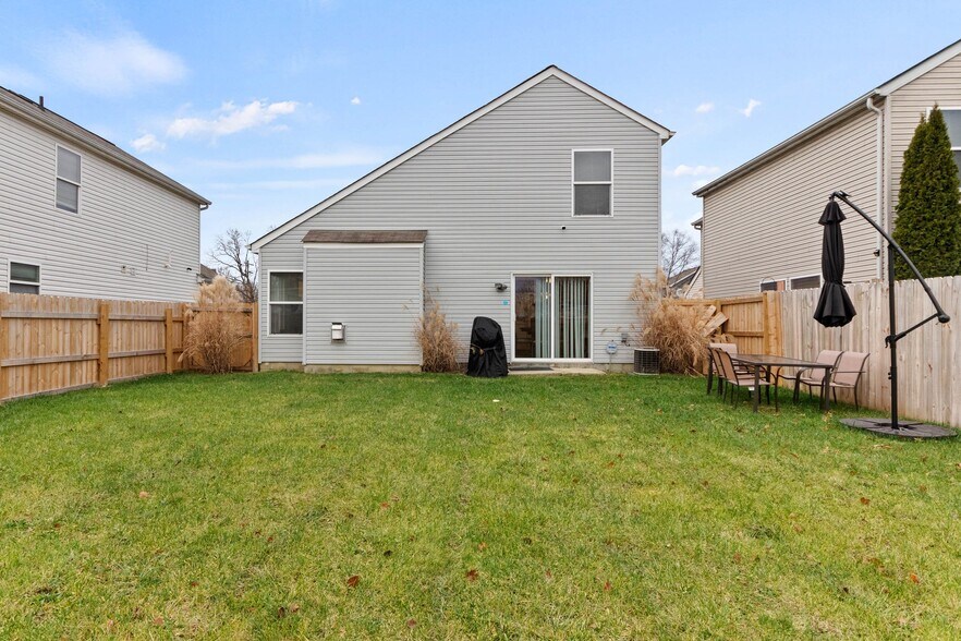 Building Photo - 3236 Easthaven Dr S