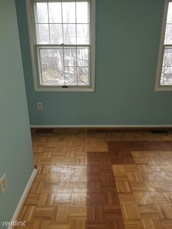 Building Photo - 3 br, 2 bath Townhome - 1445 Farmcrest Way
