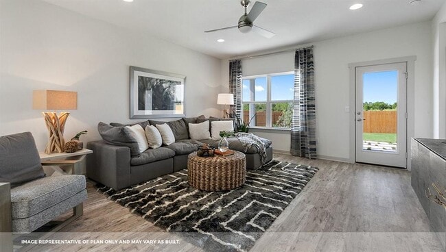 Building Photo - 3720 Niddry Dr