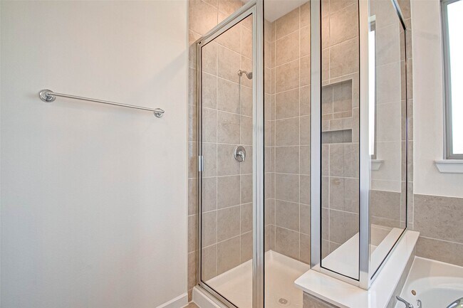 Building Photo - 8110 Colony Chase Ct