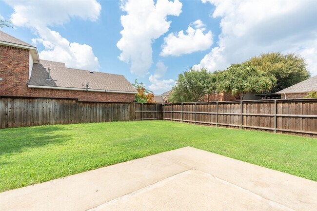 Building Photo - 4500 Carmel Mountain Dr
