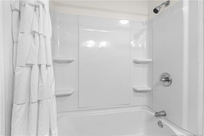 Building Photo - 1005 Anarine Rd