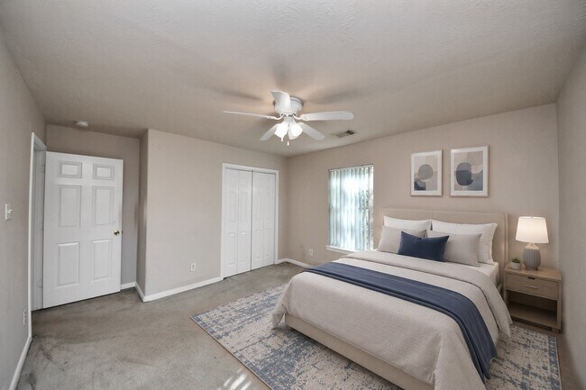 Building Photo - 3211 Carmel Valley Dr