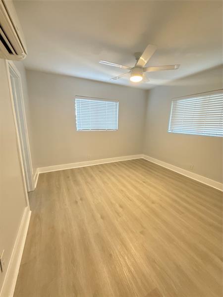 Building Photo - 1273 NE 38th St