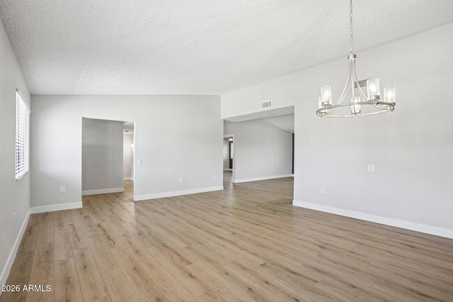 Building Photo - 12839 W Blue Bonnet Dr