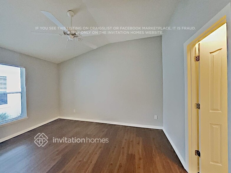 Building Photo - 391 Pine Springs Dr