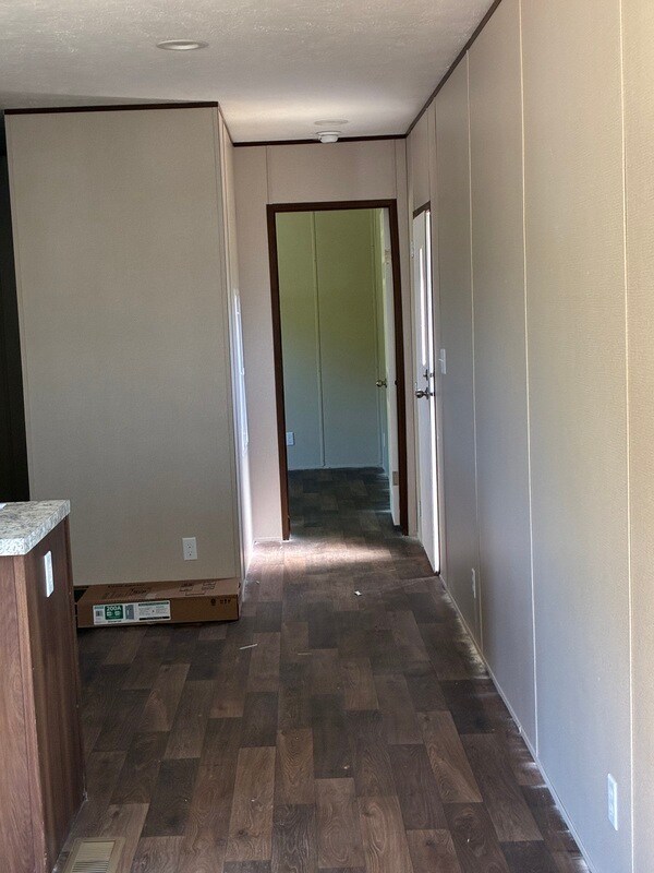 Building Photo - 125 Weaver Circle