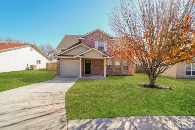 Building Photo - 9722 Spruce Ridge Dr