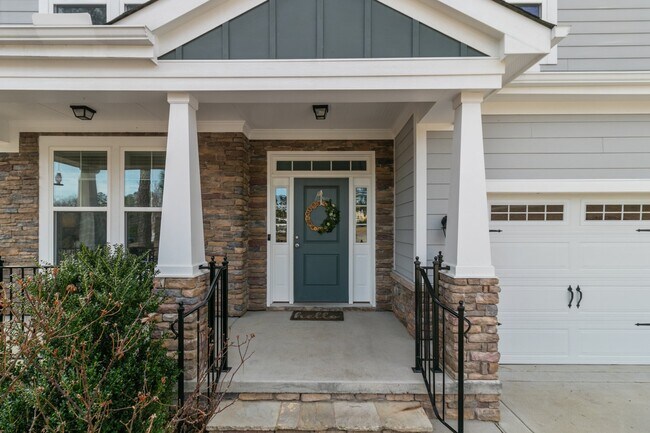 Building Photo - 230 Parrish Ln