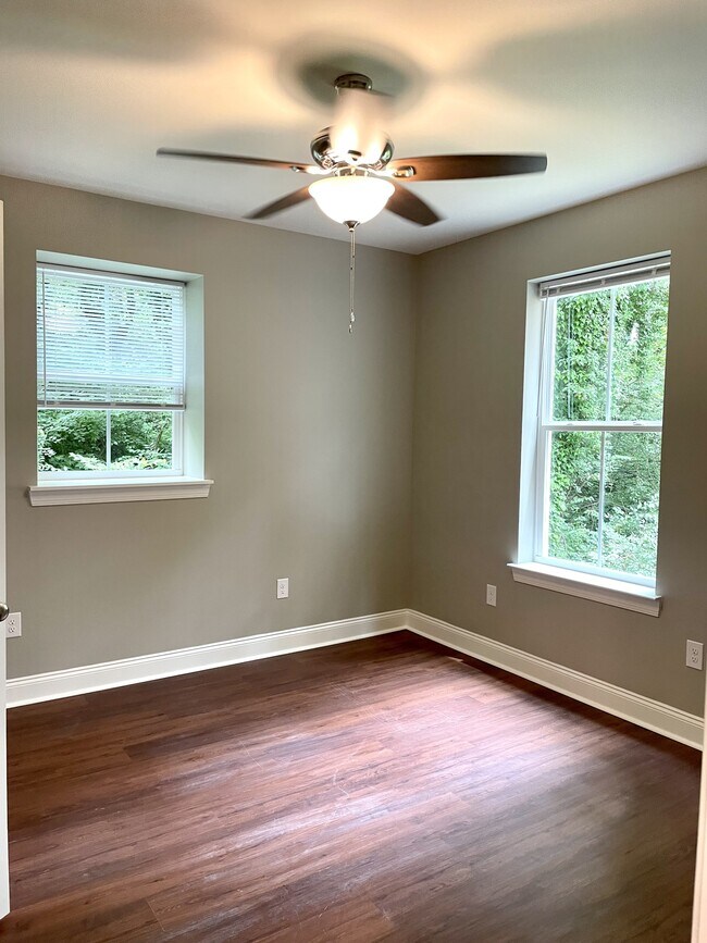 Building Photo - 3907 Wilsonia Ave