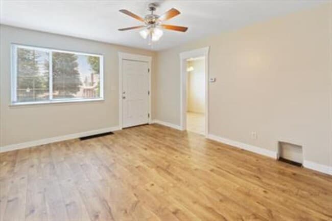 Building Photo - 1263 E Emerson Ave