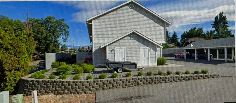 Building Photo - 361 Johnson Pl